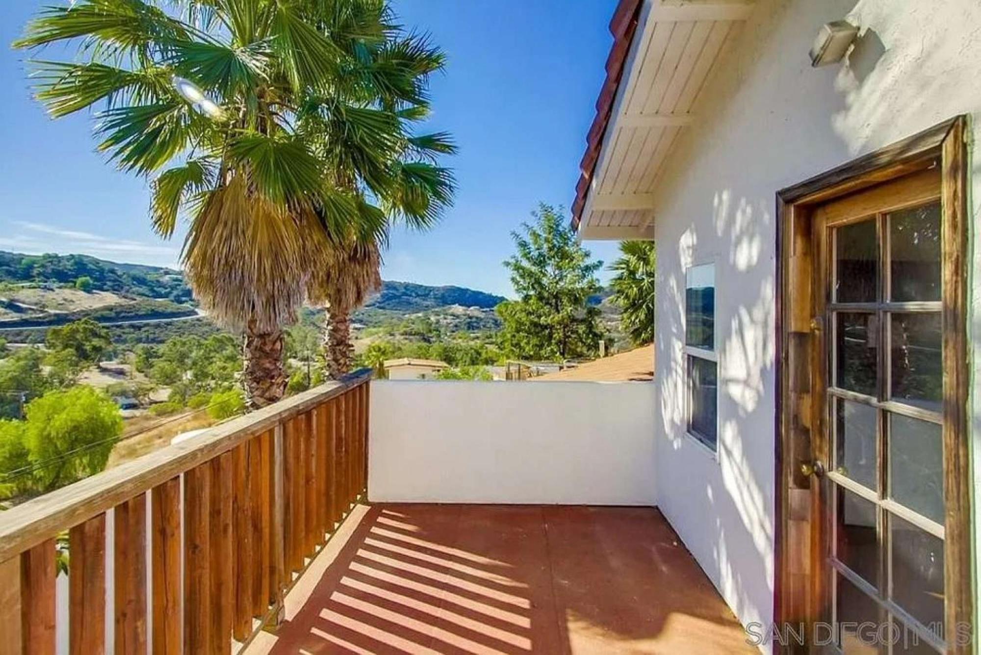 Private Home On 10 Acres - Heated Salt Pool & Jacuzzi, Mountain & City Views, Horseshoes, Basketball, Bbq, Golf Putting, Foosball, Croquet, Bose Stereo, White Cotton Bedding - Hilltop Hacienda, Pool Heat Optional Jamul Exterior photo